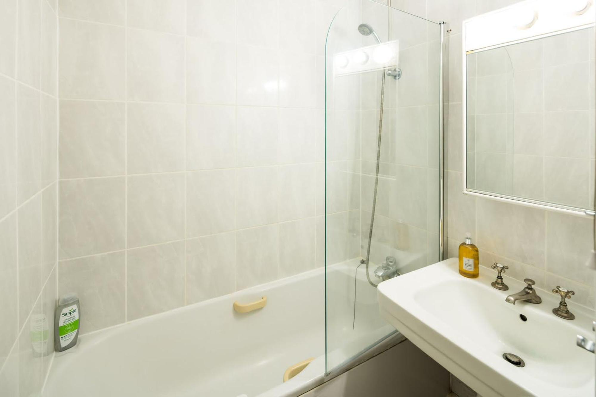 Cozy 1 Bedroom At Notting Hill * Londra